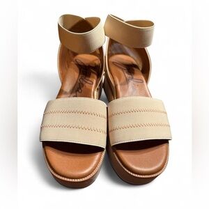 ZODIAC Women's Bailee Ankle Strap Platform Sandals